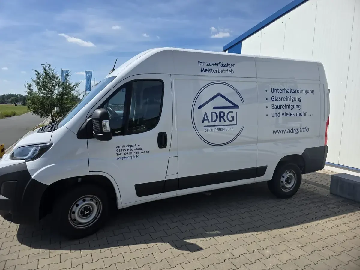 ADRG Firmenfahrzeug Gebäudereinigung Erlangen ADRG Firmenfahrzeug Gebäudereinigung Erlangen